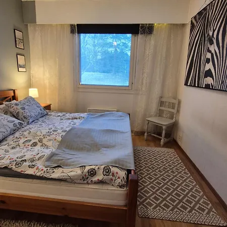 Paeaetyhuoneisto: Nariseva Puulattia! * ポリ