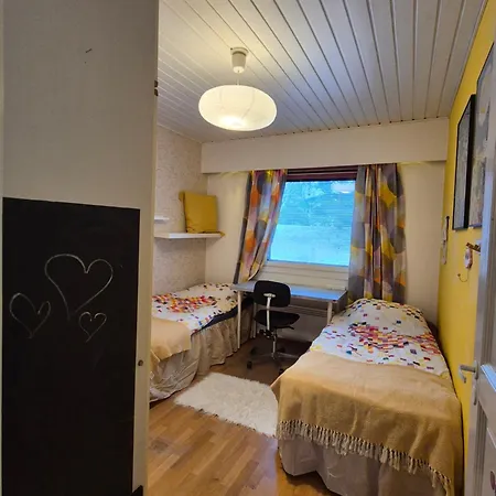 アパート Paeaetyhuoneisto: Nariseva Puulattia!