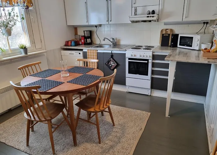 Apartament Paeaetyhuoneisto: Nariseva Puulattia! Pori