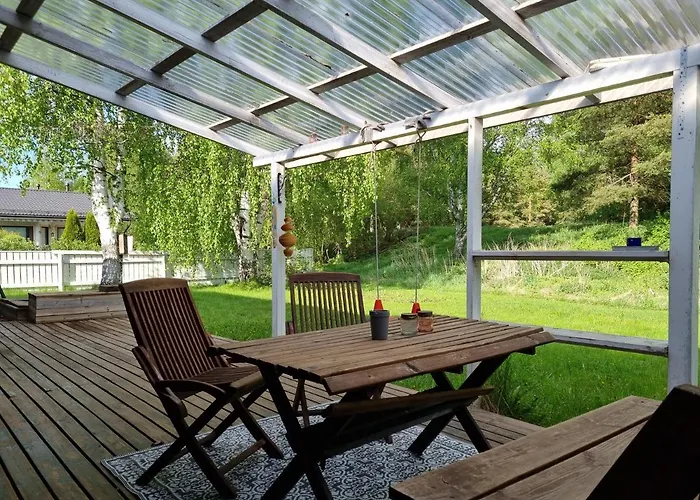 Apartament Paeaetyhuoneisto: Nariseva Puulattia!