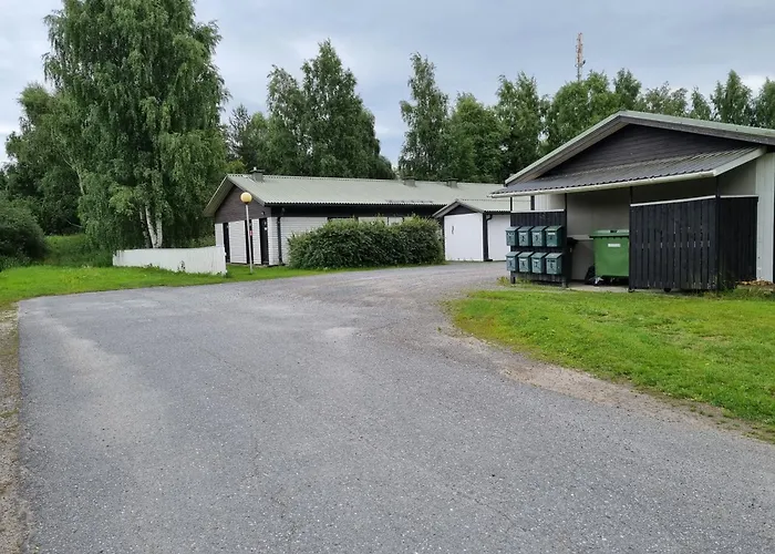 Paeaetyhuoneisto: Nariseva Puulattia!