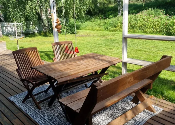 Apartament Paeaetyhuoneisto: Nariseva Puulattia!