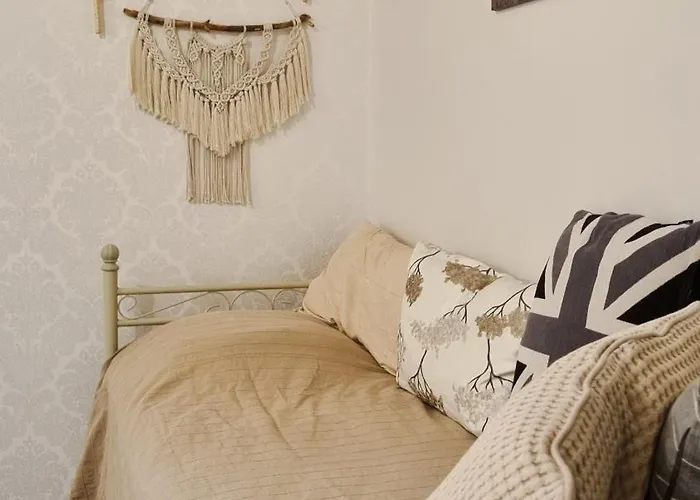 Apartament Paeaetyhuoneisto: Nariseva Puulattia! Pori