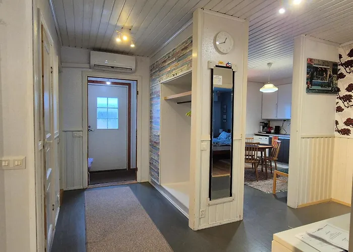 Apartament Paeaetyhuoneisto: Nariseva Puulattia! *