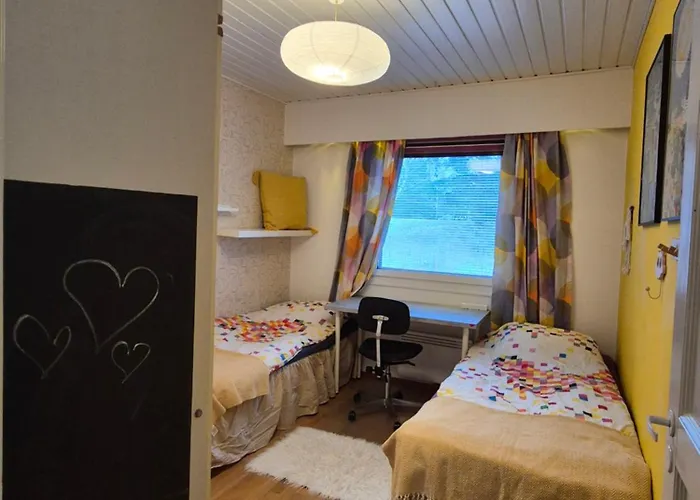 Apartament Paeaetyhuoneisto: Nariseva Puulattia!